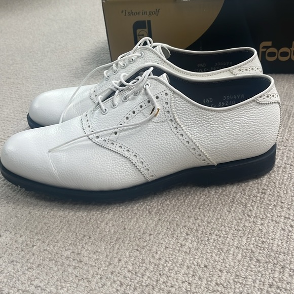 NEW FootJoy Classics Professional Golf Shoes 9 1/2 main image 6